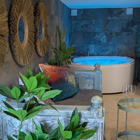 Maison Insolite Avec Privatif Monbalen
