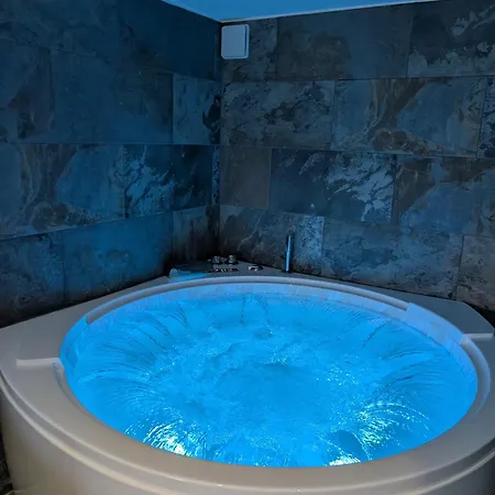 Maison Insolite Avec Privatif Monbalen