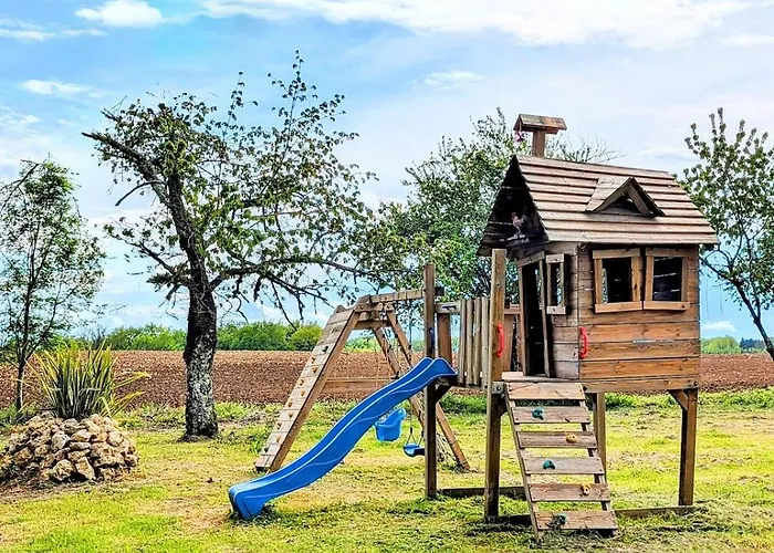 Maison Insolite Avec Privatif *