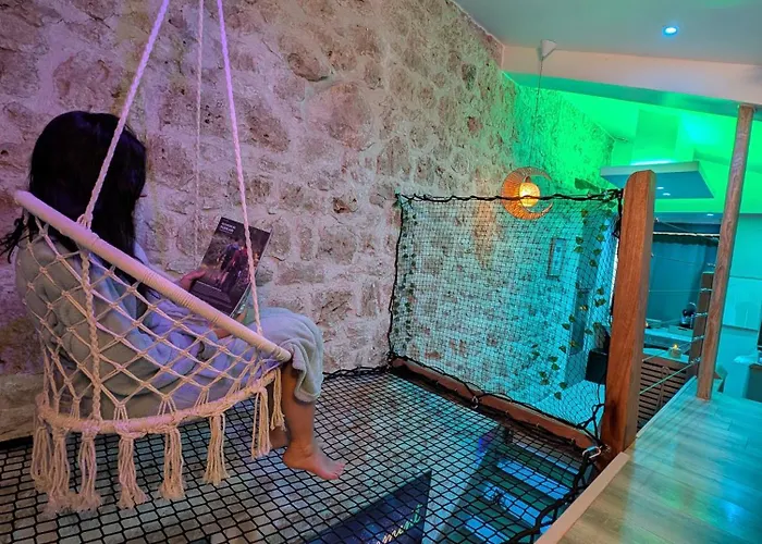 Maison Insolite Avec Privatif * Monbalen