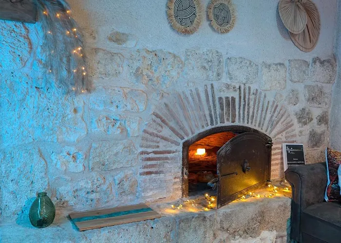 别墅 Maison Insolite Avec Privatif Monbalen