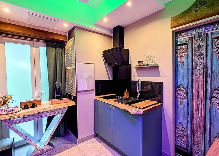 Maison Insolite Avec Privatif 别墅 Monbalen