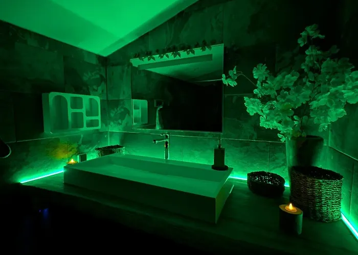 Maison Insolite Avec Privatif Monbalen